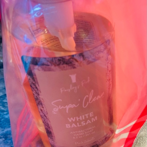 Pink Zebra handsoap - Picture 8 of 8